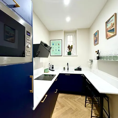 Apartment De Luxe A Deux Pas Des Halles, Quai Valliere
