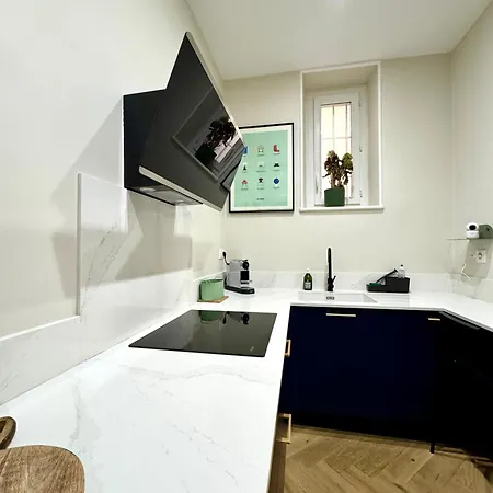 De Luxe A Deux Pas Des Halles, Quai Valliere